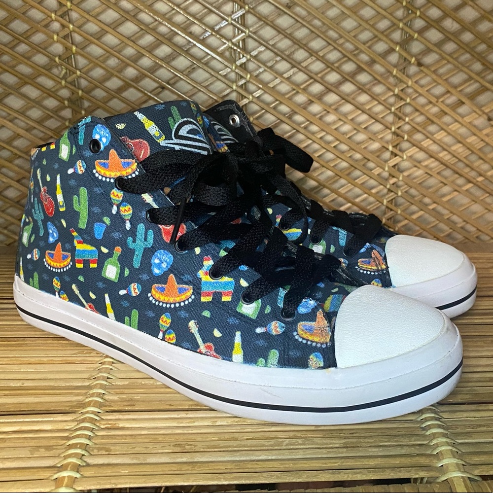 NVR5 Sneakers